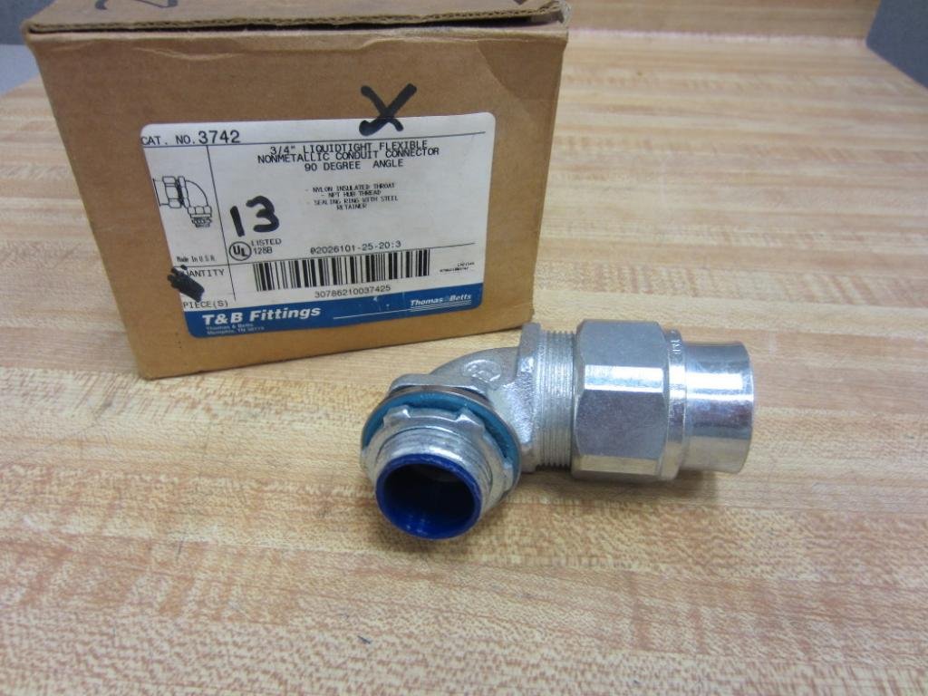 Thomas and Betts 3742 Conduit Connector 90 Degee 3/4" (Pack of 9)
