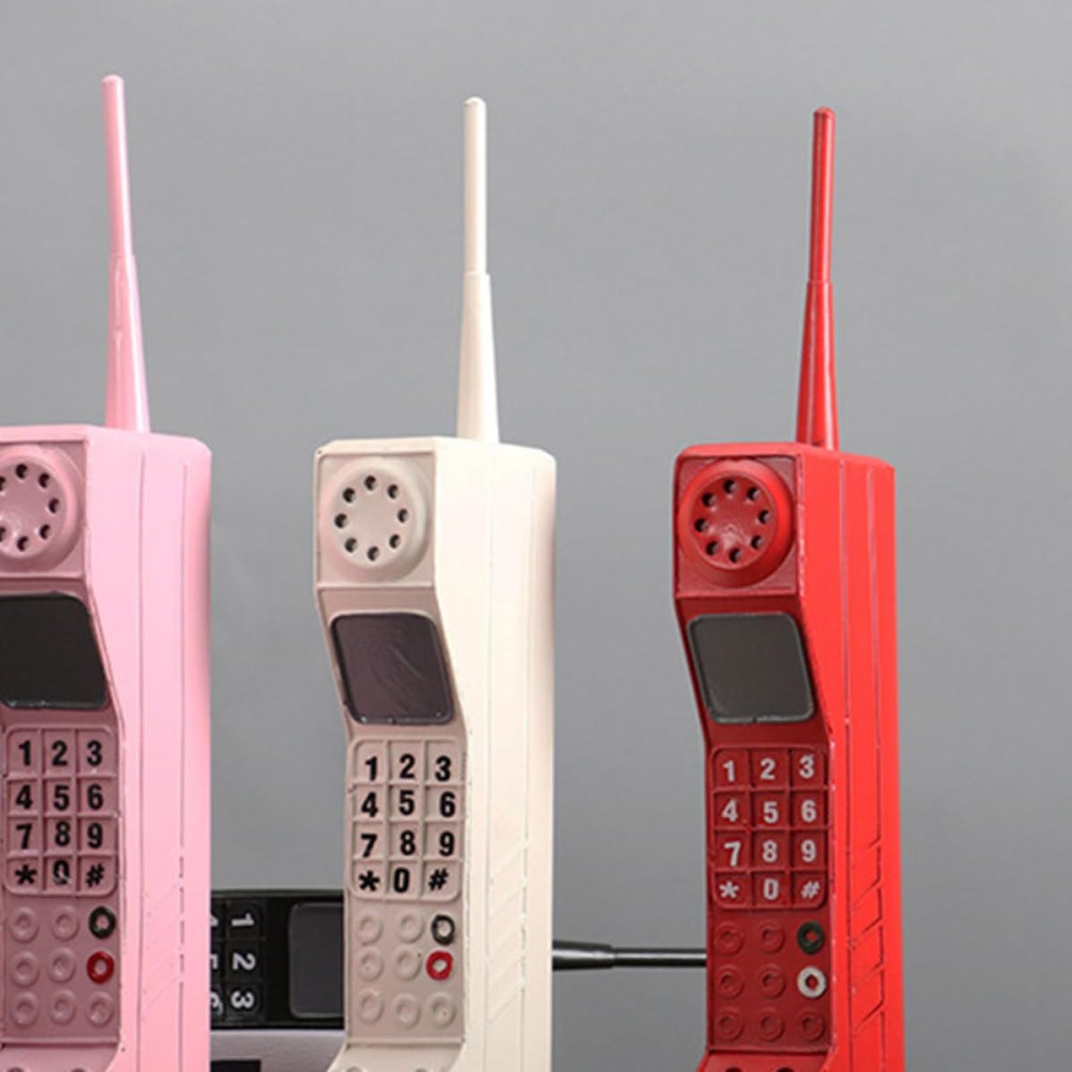 LIFKOME Red Iron Mobile Phone Sculpture Vintage Retro Tabletop Decor