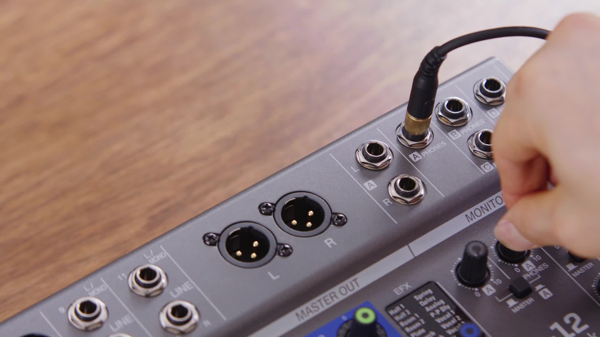 Amazon | オーディオテクニカ ATH-M60x モニターヘッドホン 有線 