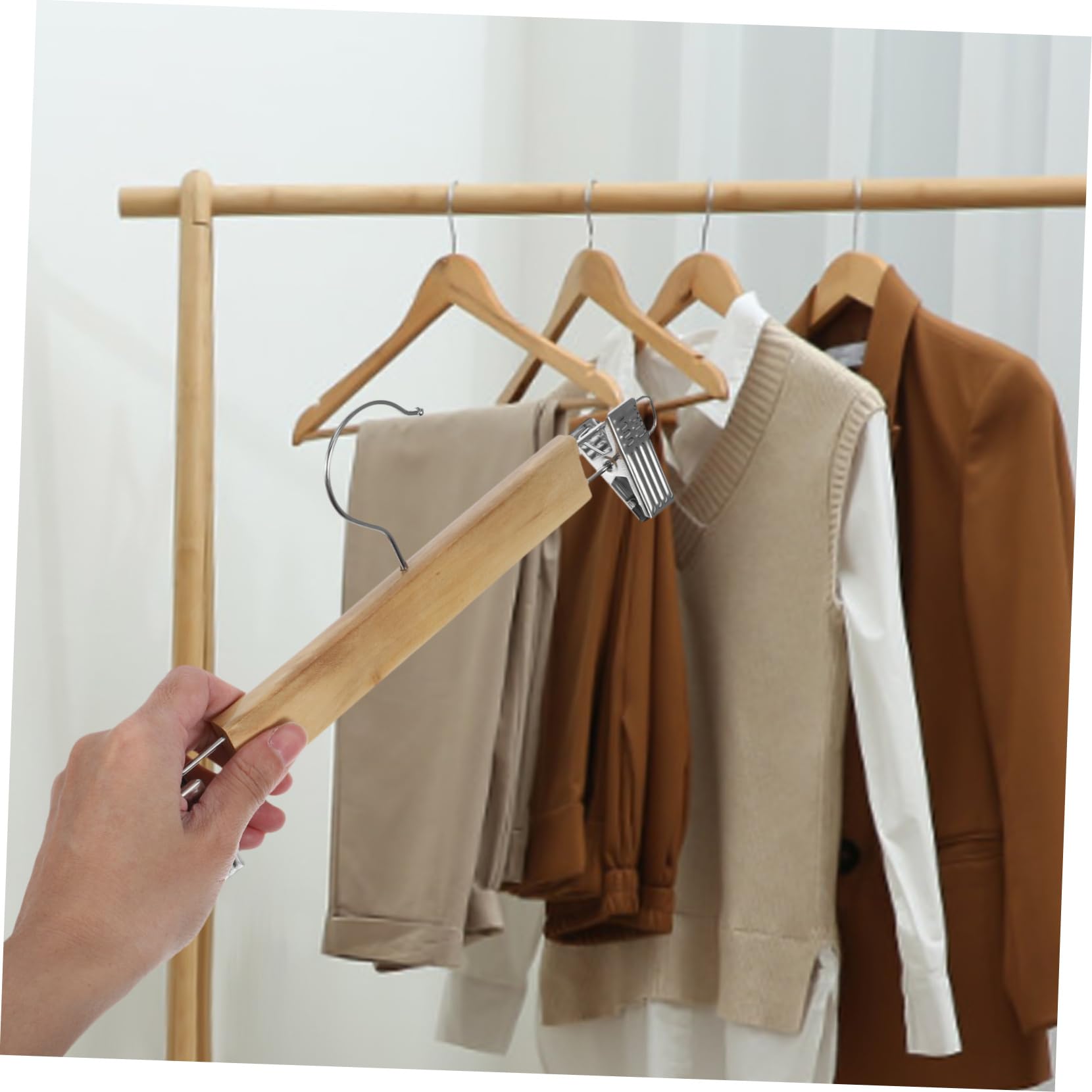 10 Stück Holzhosenbügel mit Klammern aus Edelstahl und Holz Strapazierfähig Vielseitig für Hosen Röcke Leggings und Socken