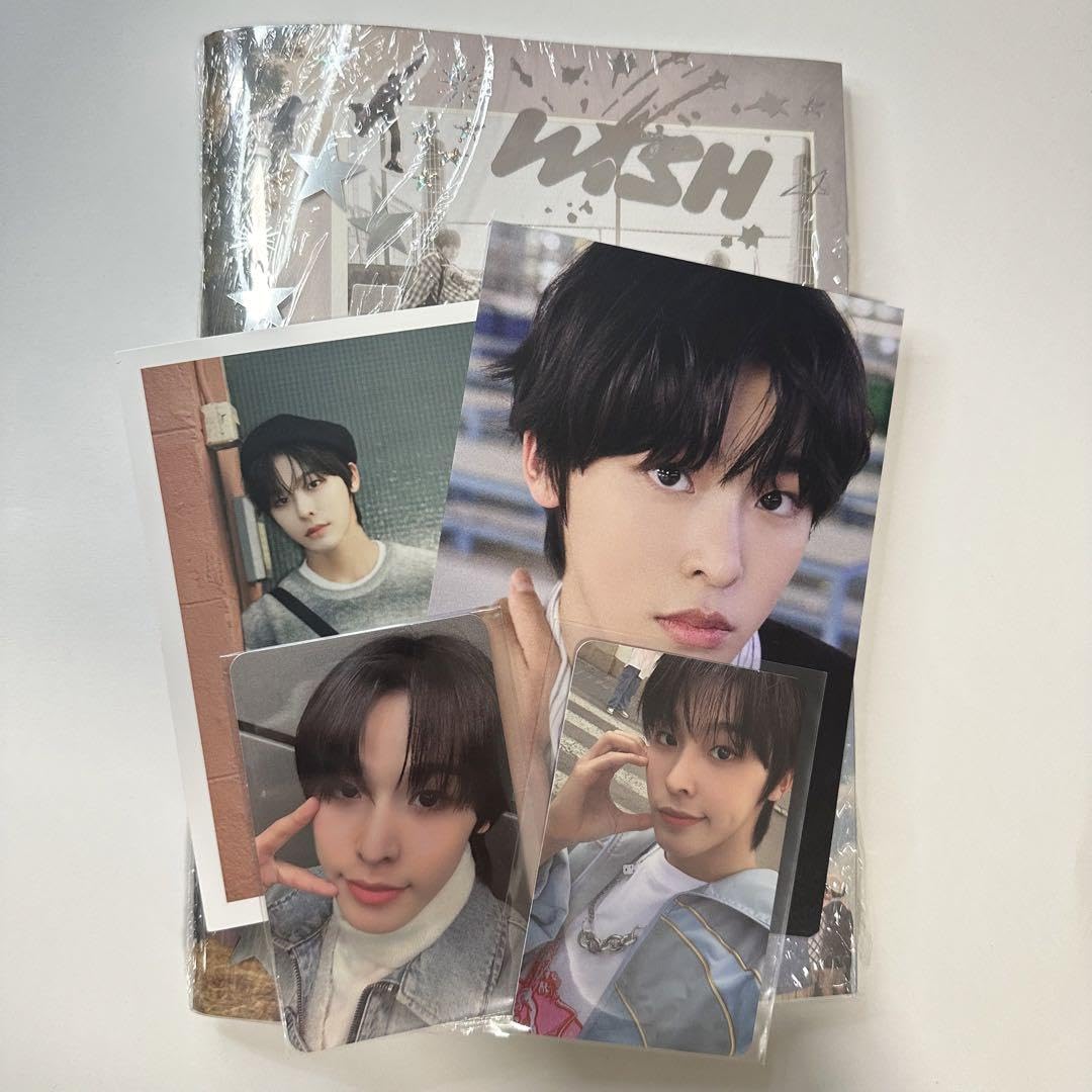 Amazon.co.jp: NCTWISH リク photo book 韓国盤 : おもちゃ