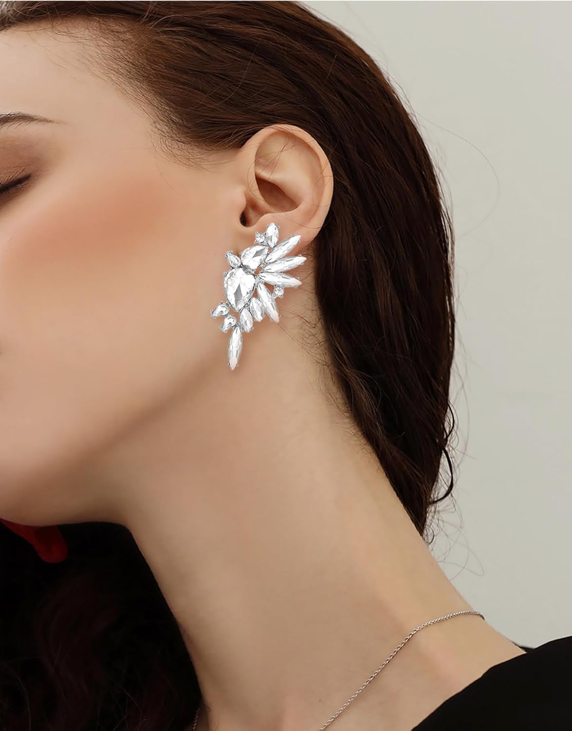 Vintage Rhinestone Statement Earrings Retro Big Cluster Crystal Drop Dangle Earrings for Women - Image 4