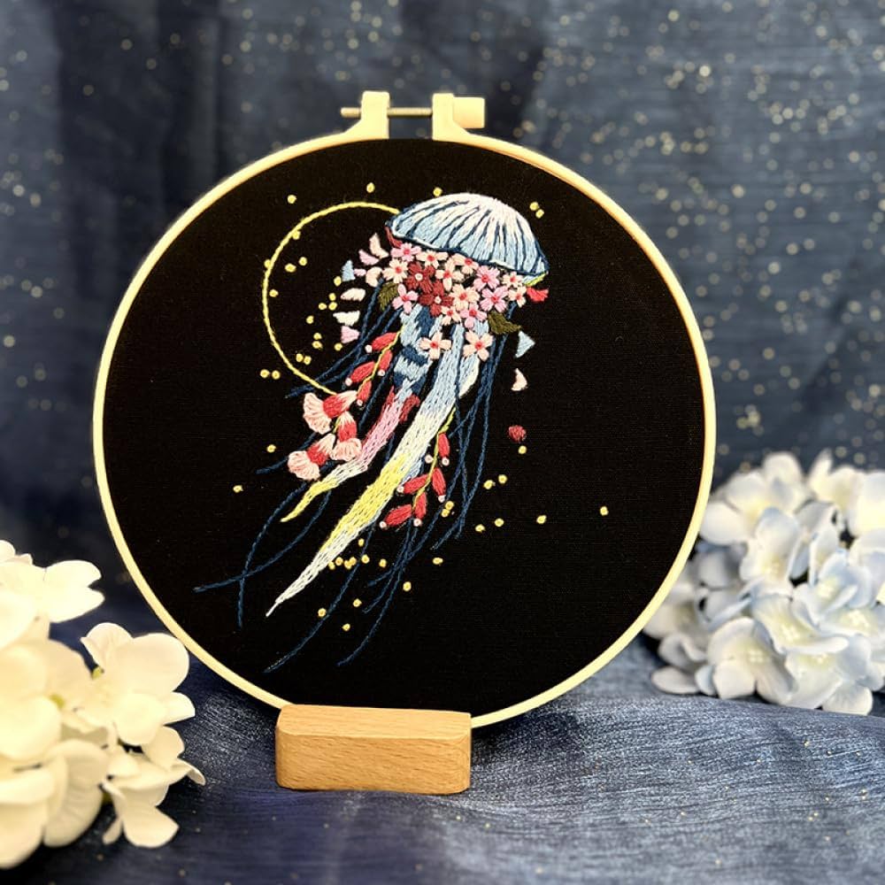 Amazon | 初心者用刺繍キット ファンタジークラゲパンチニードル