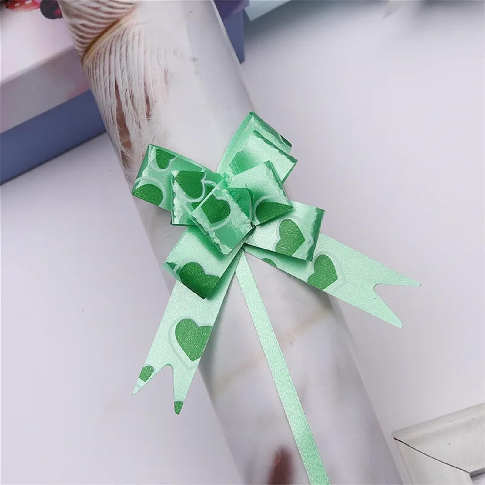 Fiocchi Self Pull Nastro Fiocco a Strappo con Fiore, 100-500 Pezzi, for Natale, San Valentino, Matrimonio, Festa di Compleanno della Mamma, Regalo Decorativo(White,600Pcs)