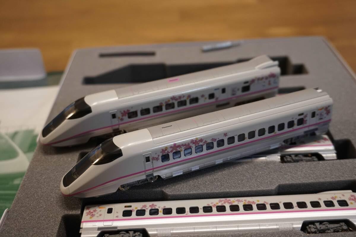 KATO E3系 秋田新幹線 30周年記念 桜ラッピング仕様 6両編成セット KATO E3系 秋田新幹線 30周年記念 桜ラッピング仕様 6両編成
