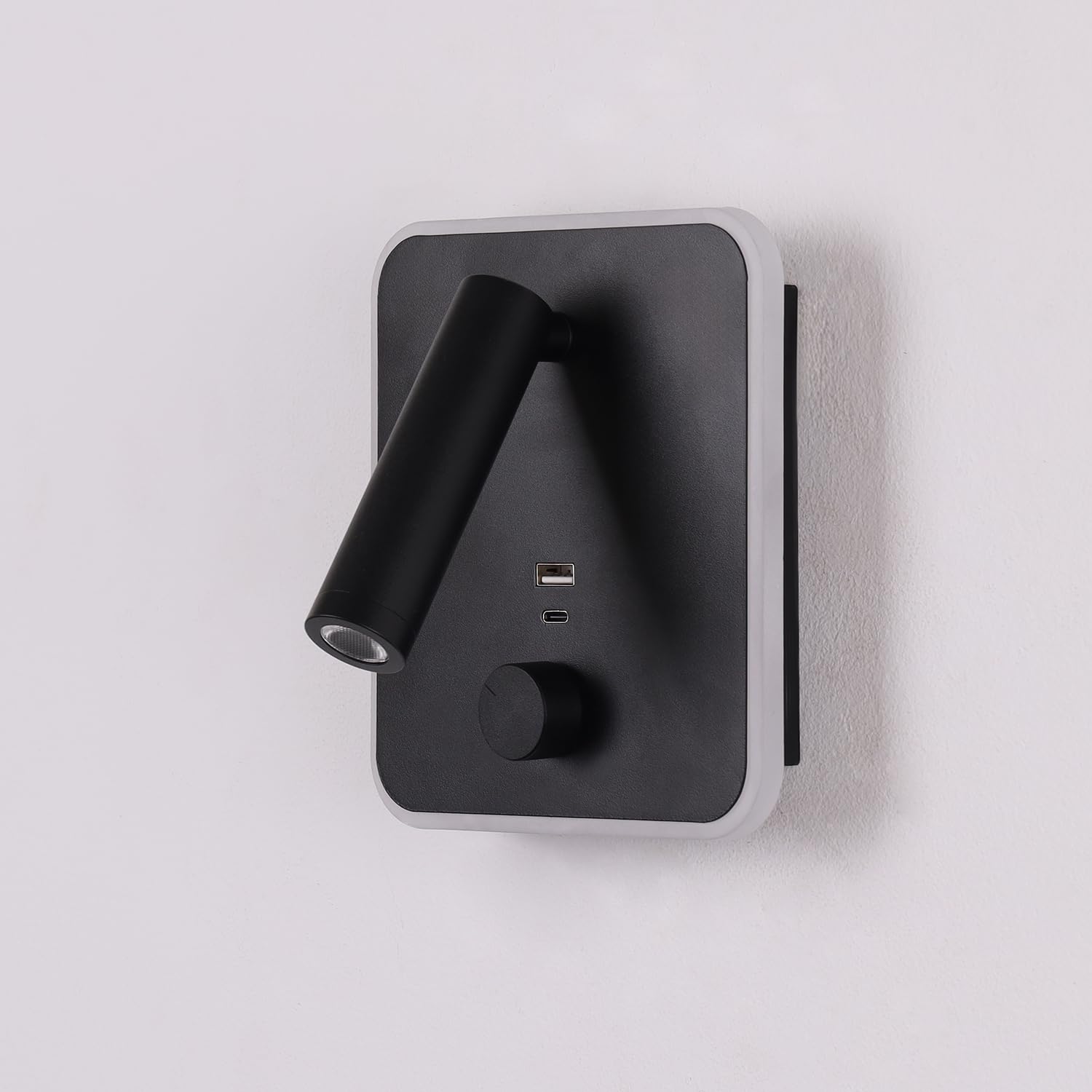 30W Schnellladung Plug-in Wandlampen mit zwei USB-A/C Ports, verstellbare Leselampe, 2-in-1 Installation für Schlafzimmer/Wohnzimmer, LED-Wandlampen (Schwarz)