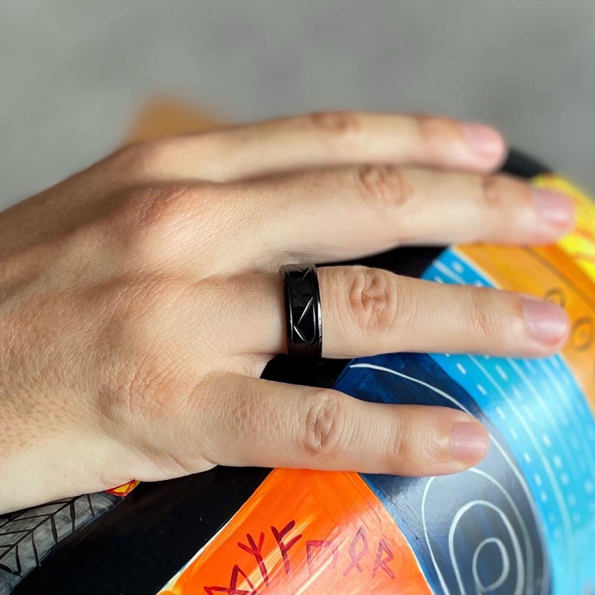 ZENSE - Anello nero lucido da uomo con scanalature ZR0177