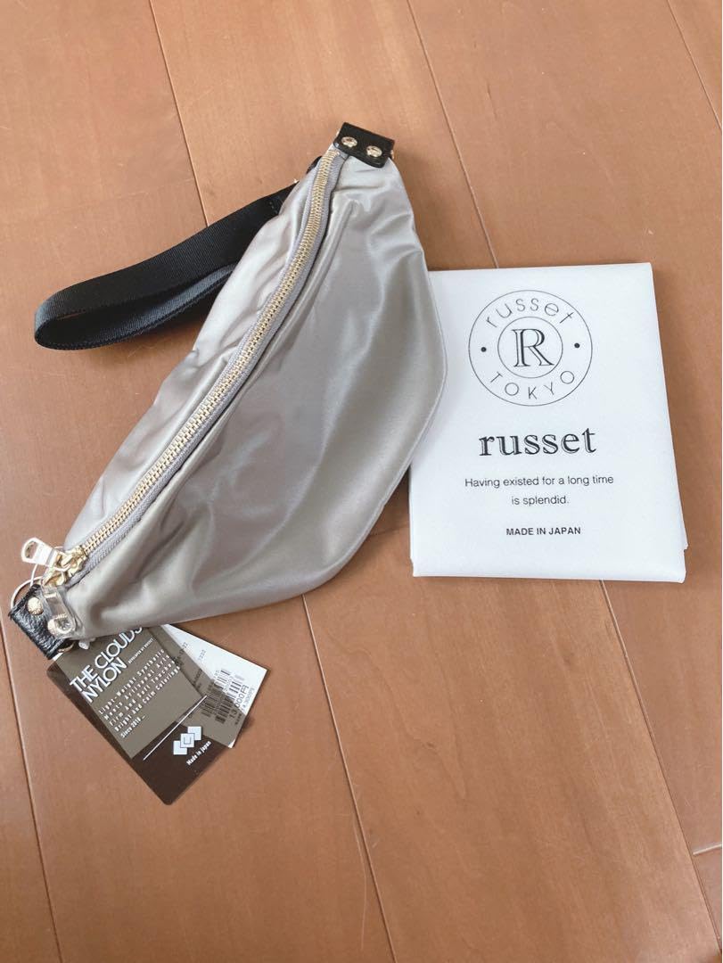 Amazon.co.jp: russet ラシット ミニマルボディバッグ クラウズ