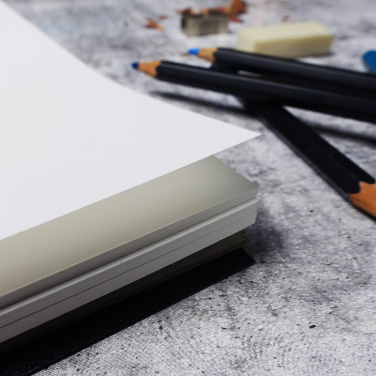 Quill, Diario di arte visiva, PP, 110 gsm, A4, 120 pagine, nero