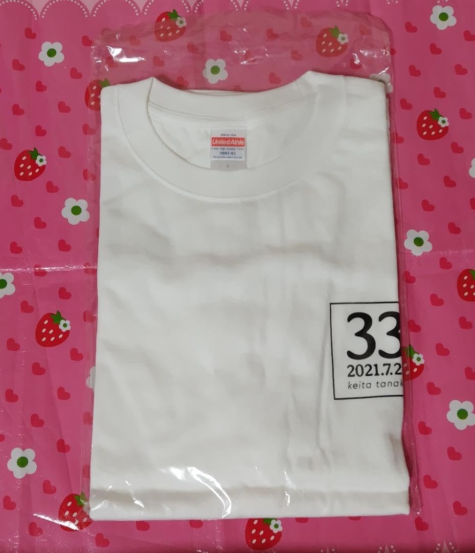 Amazon.co.jp: 田中啓太 1st写真集『33』初回限定版 : おもちゃ Amazon.co.jp: 田中啓太 1st写真集『33』初回限定版 : おもちゃ