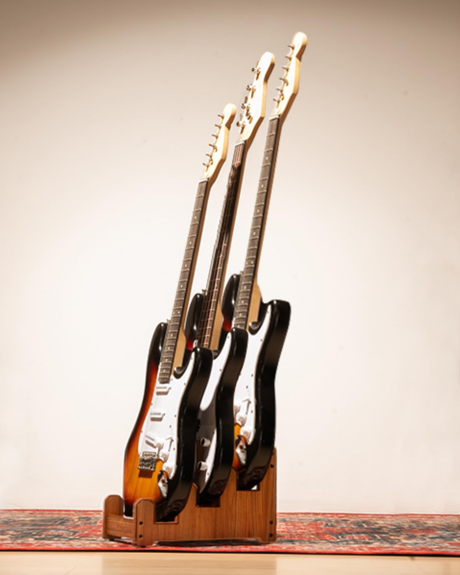 Supporto multiplo per chitarra, a 3 ripiani, in legno zebrato, per chitarra elettrica o basso, supporto per strumenti in legno massiccio per uomo, scaffale da pavimento in legno per