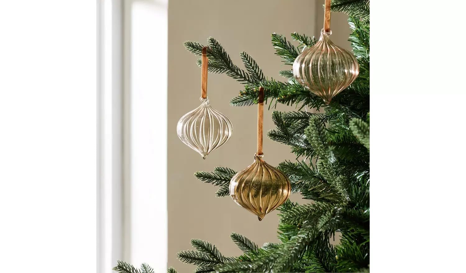 Aidni Multicolor Pack Of 3 Unique Glass Christmas Baubles - Cream