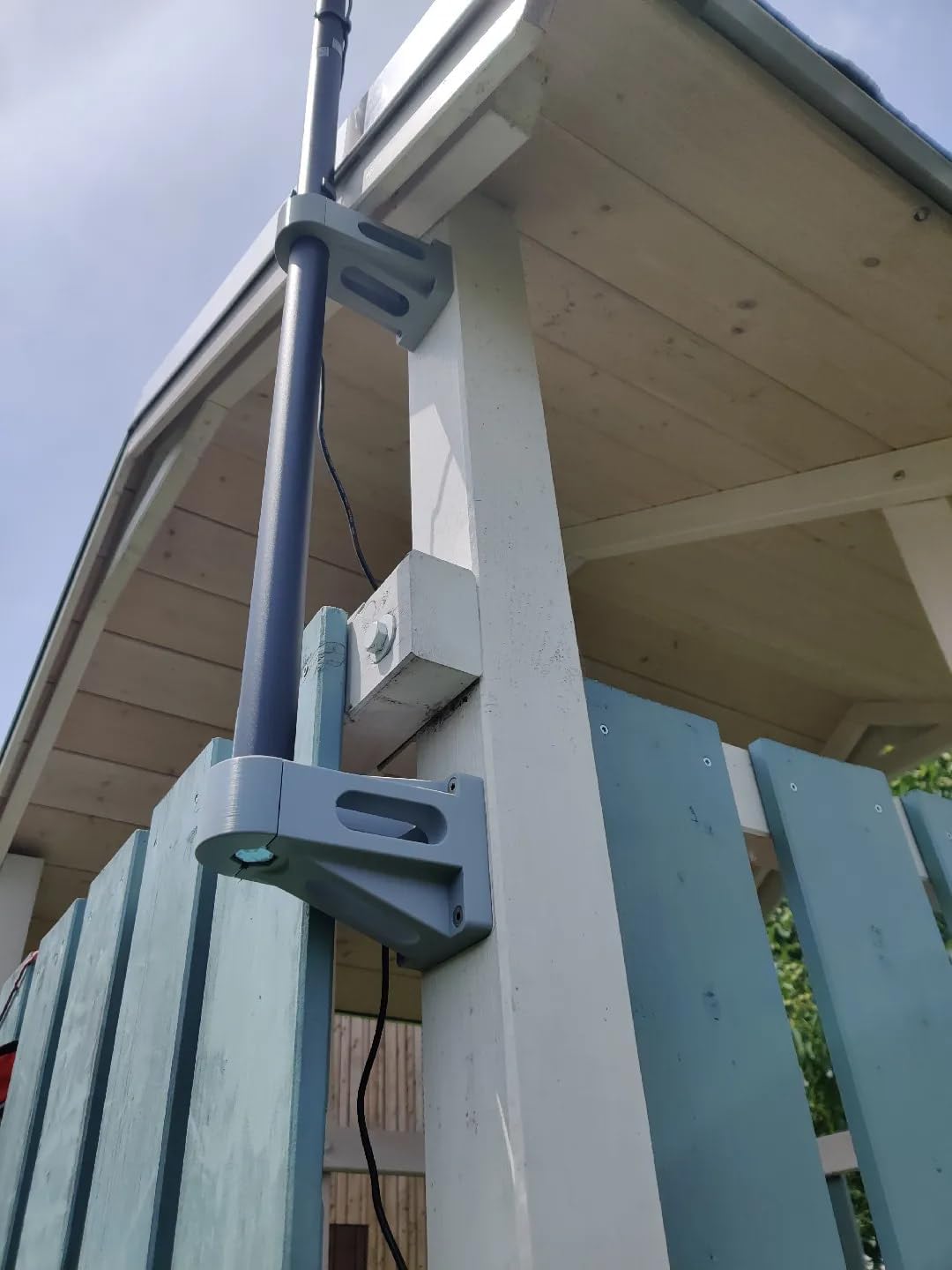 RTK Antenna Pole Wall Mount for Mammotion LUBA Robot Lawn Mower, with Slide-in Locking Mechanism, Adjustable GPS Mounting System, Easy Winter Removal (Black)