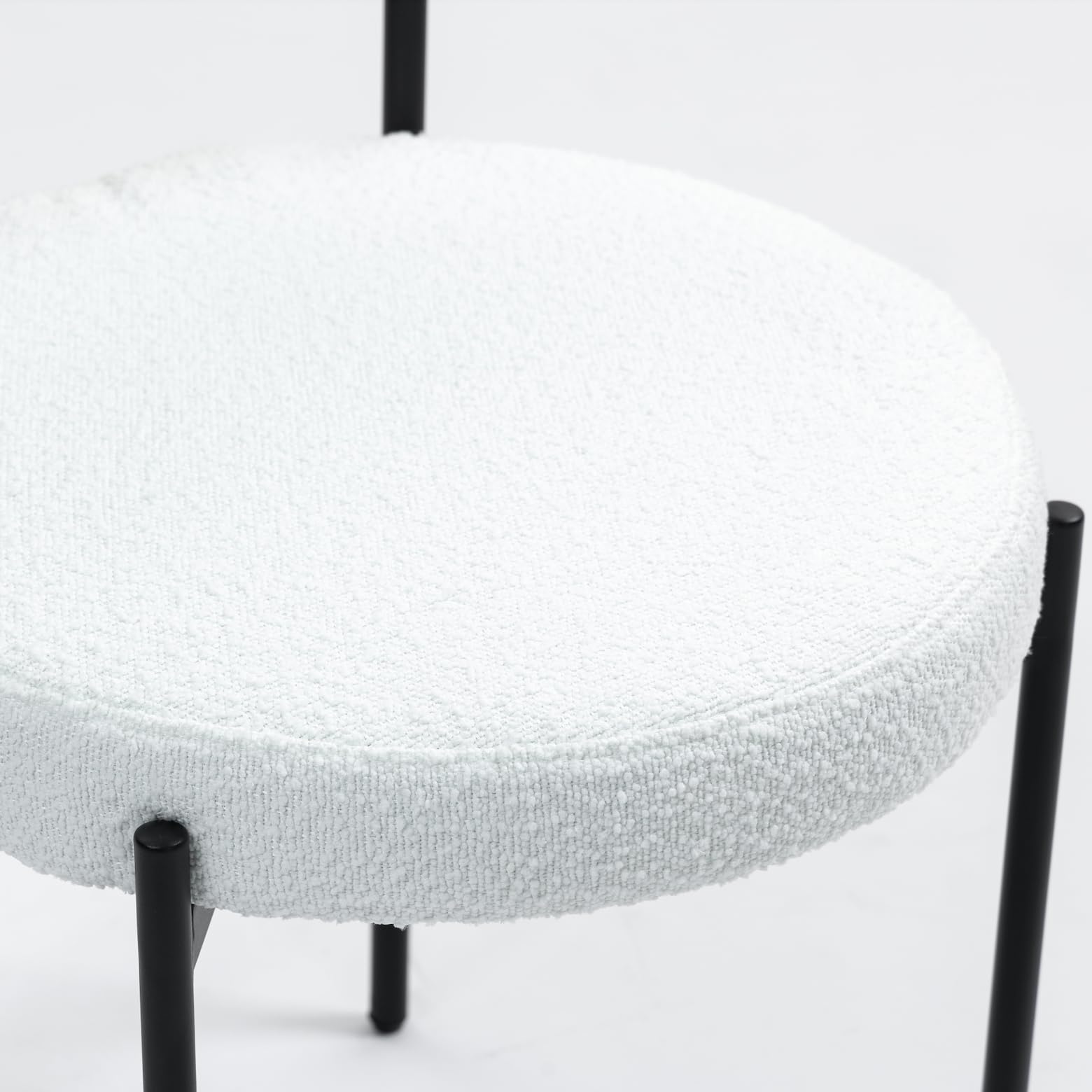 Midcentury - Juego de 2 sillas de comedor modernas de tela blanca vintage con diseño de boucle, acogedoras sillas tapizadas con patas de metal negro para cocina, comedor y bistró 5