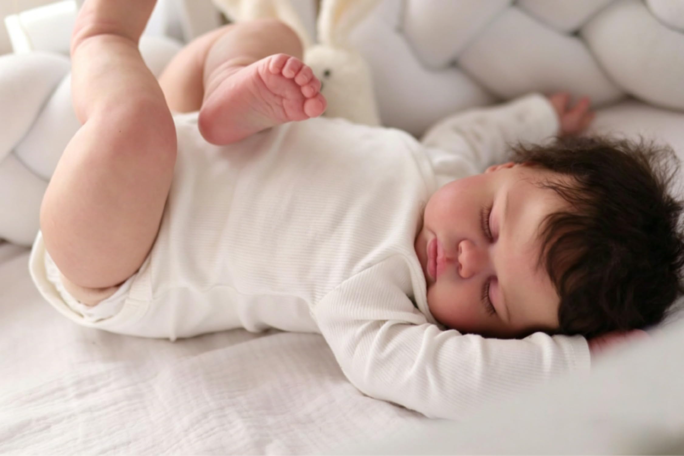 Lonian Reborn Baby Puppen Realistisches Mädchen 24 Zoll Schlafen Silikon Baby Puppe Stoff Körper Real Looking Life Like Reborn Kleinkind Puppe Neugeborenen Puppen
