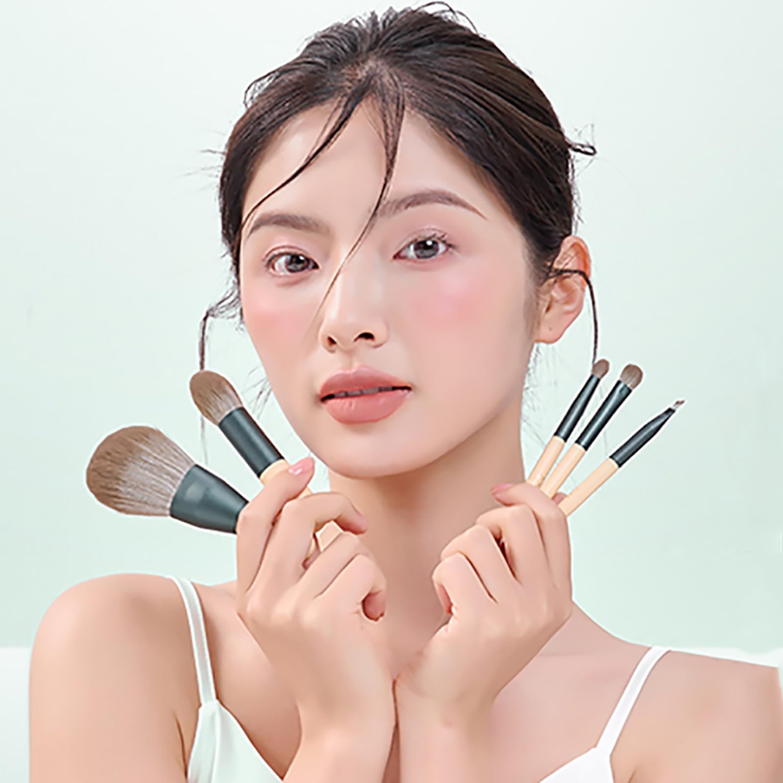 DUcare Portable Makeup Brushes, Set of 5, Includes PU Storage Pouch, Mini Brush Makeup, Premium Fiber Bristles, Fluffy Powder Brush, Blush Brush, Eye Shadow Brush, Eyebrow Brush, Portable Makeup Brush