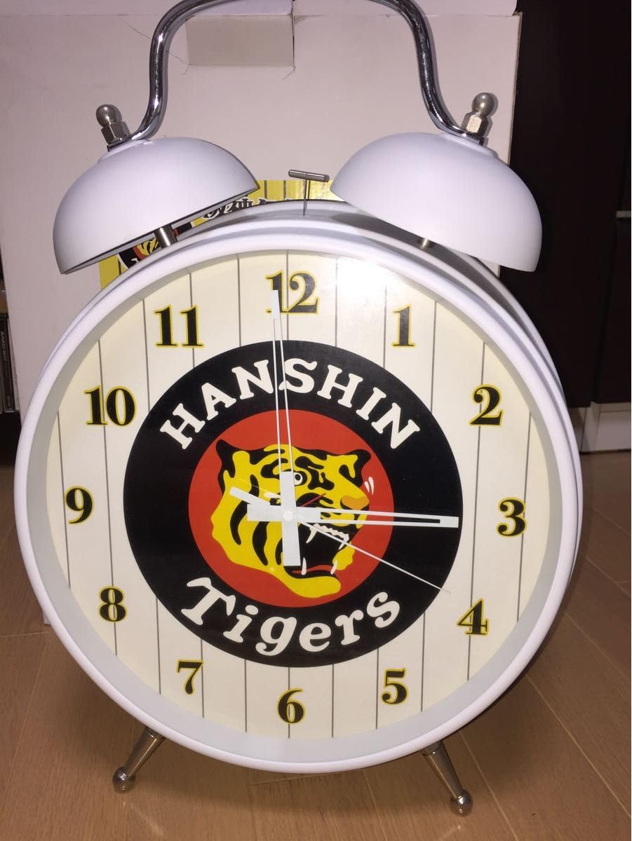 優勝おめでとう！！阪神タイガース 超特大目覚まし時計 希少品 Amazon.co.jp: 残り1点！！ 品！！阪神タイガース 超特大目覚まし時計