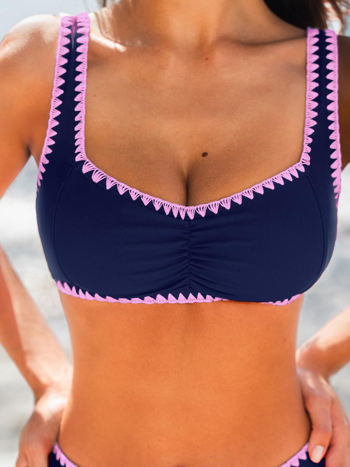 CUPSHE Damen Bikini Set Herzausschnitt Verstellbare Breite Träger Nähte Mittlerer Bund Badeanzug