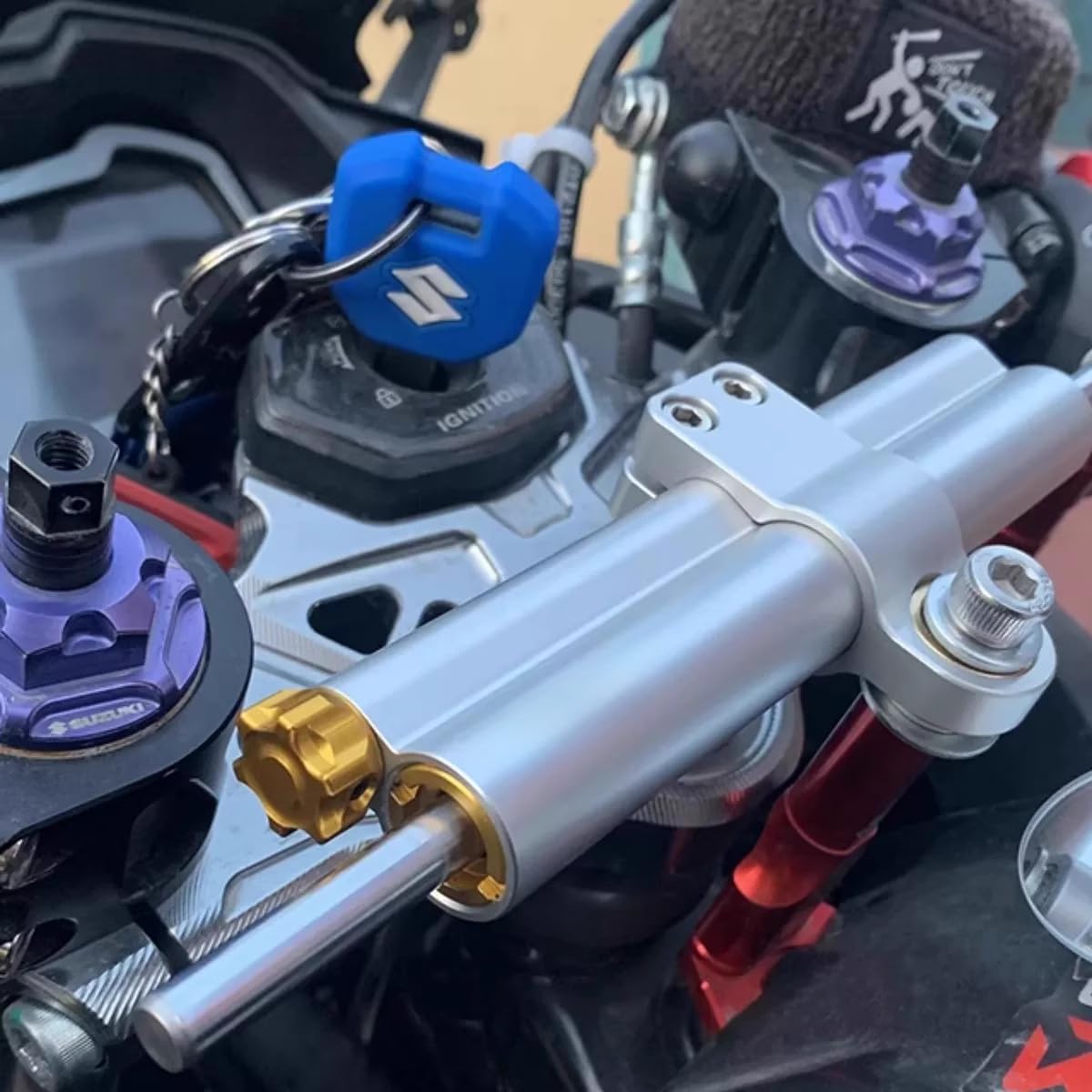 Amortisseur Orcycle, Amortisseur de Moto Qilu, Amortisseur de Direction Moto Universel Moto CNC Accessoire de Stabilisateur D'amortisseur de Direction en Alliage D'aluminium (Argent)