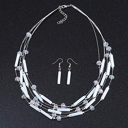 Collar y pendientes de gota: el conjunto luminoso que resalta tu rostro 3