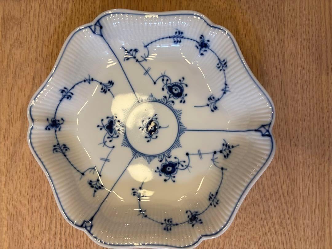 ロイヤルコペンハーゲン ブルーフル―テッド プレイン オーバルディッシュ36cm ブルーフルーテッド プレイン オーバルディッシュ 36.5cm|ロイヤル