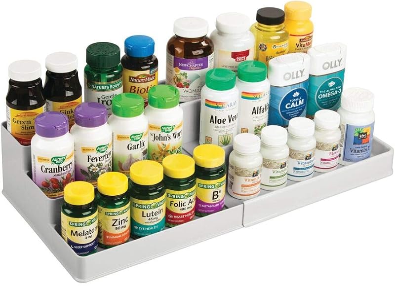Organizador de estantes expandibles de plástico de 3 niveles - Almacenamiento para tocador de baño, gabinete, alacena, cajón - Para medicamentos, vitaminas, suplementos, cosméticos - Colección Ligne - Gris claro
