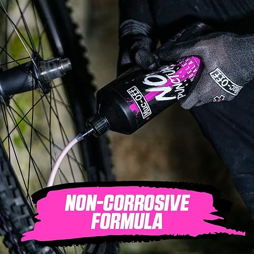 Miniatura 3 de Muc Off - Sellador sin cámara sin complicaciones de pinchazos (1 litro) y kit de reparación de tapón de perforación Muc Off para bicicletas