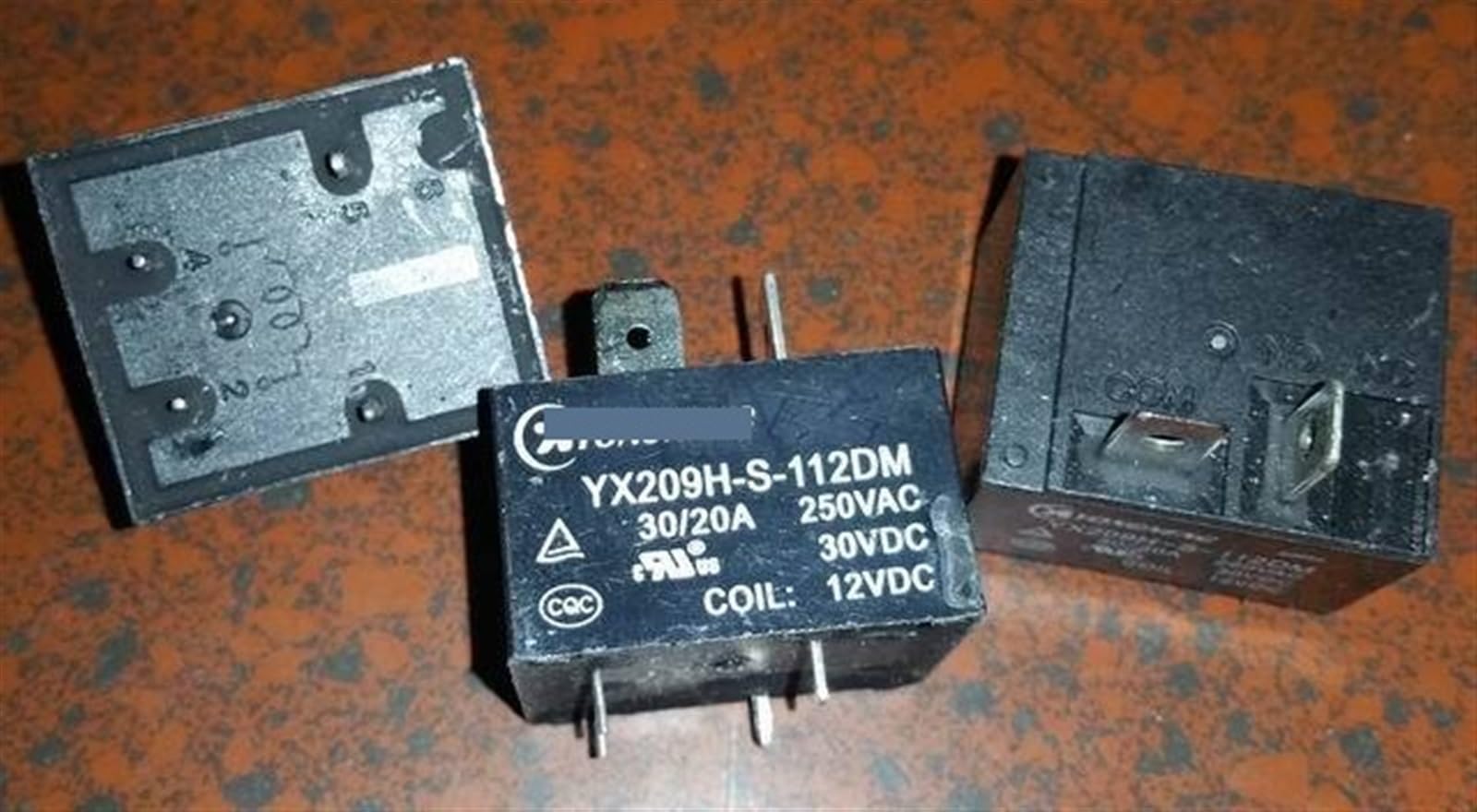 Relais KmoNo YX209H-S-112DM pour résoudre les coupures intermittentes de démarrage