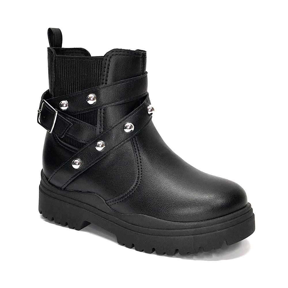 Bota Cano Curto Infantil Menina Molekinha 2179.202 Preto em promoção! Veja a oferta e mais achadinhos de Botas & Galochas Infantis 7 Hoje é o melhor dia para comprar Bota Cano Curto Infantil Menina Molekinha 2179.202 Preto com aquele preço maroto! Promoção! Aproveite a oferta! 7