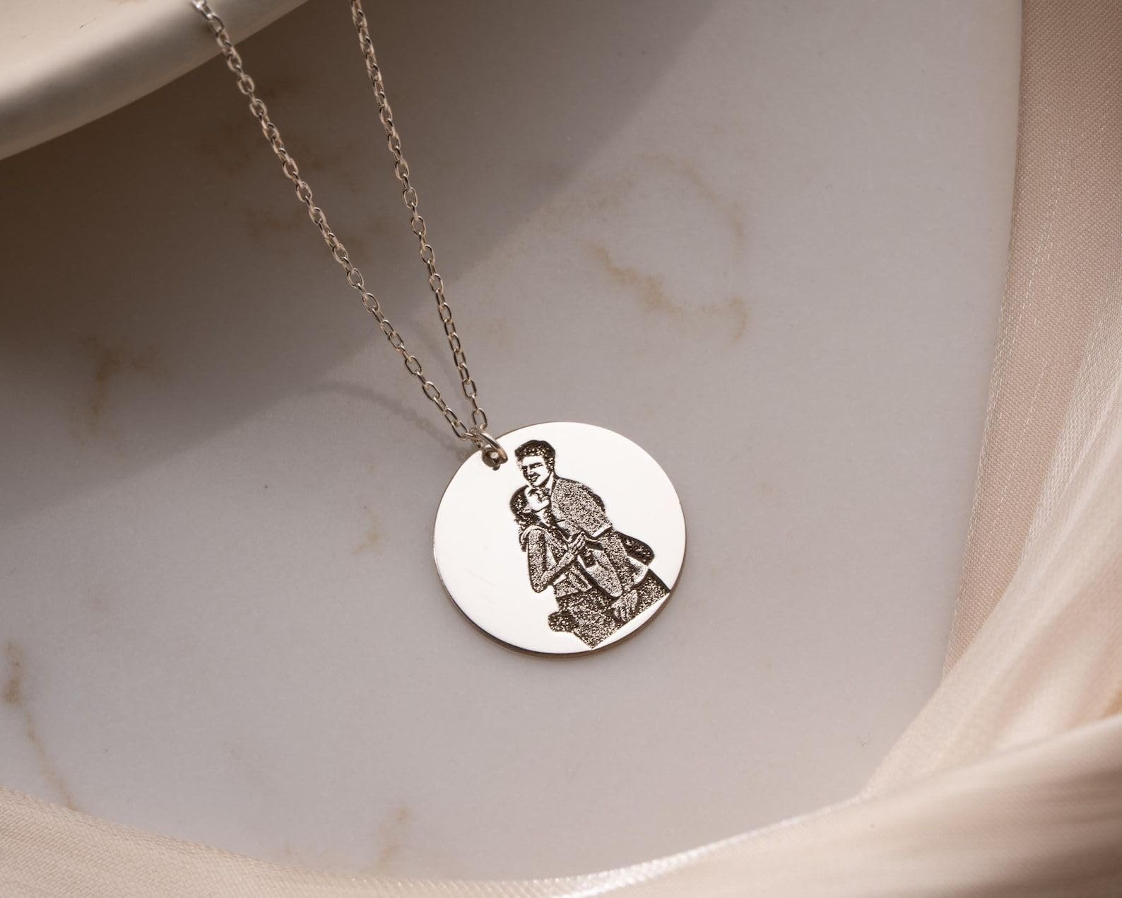 Argento sterling 925 foto incisa collana incisa Ritratto di famiglia ricordo gioielli delicato per mamma