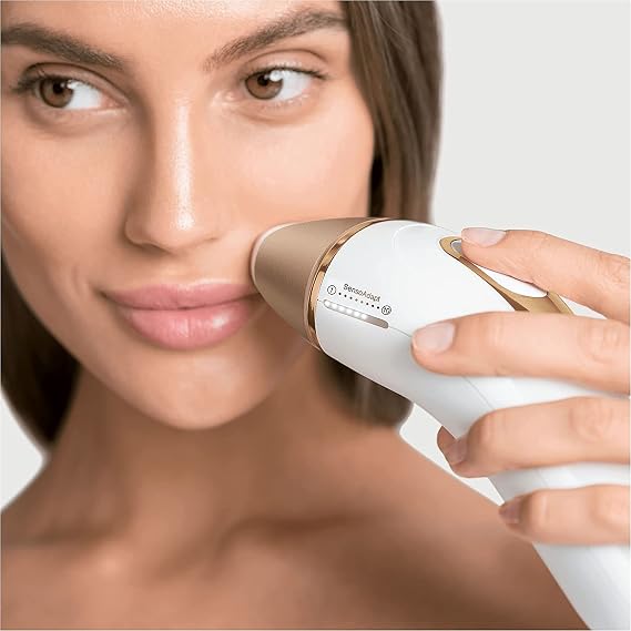 Braun Silk Expert Pro 5 PL5387 400,000 Pulsed, 4-Head New Generation IPL + Design Bag