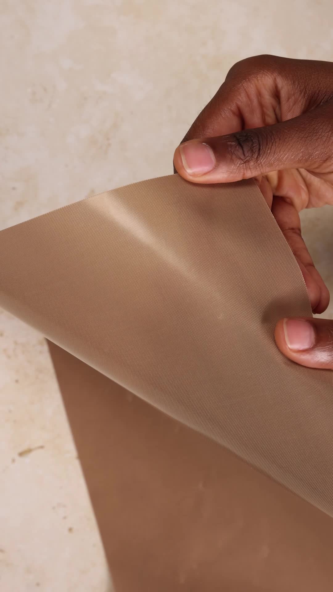 Contenitore tiramisù in plastica riutilizzabile marrone