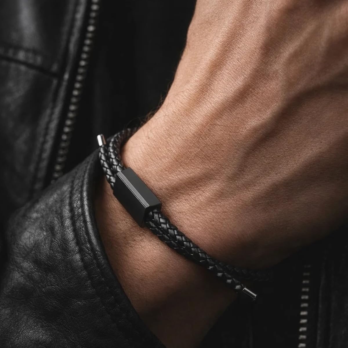 Forge & Foundry - Bracelet réglable en cuir noir pour homme - Avec curseur en acier inoxydable noir mat