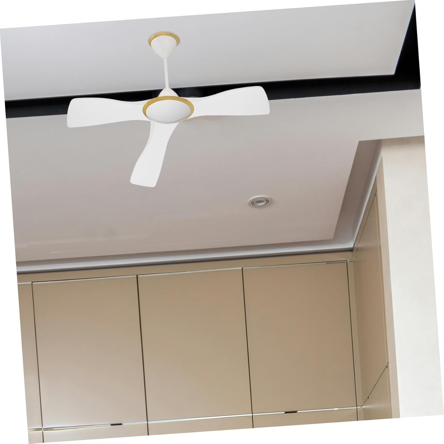 3pcs Plastic Ceiling Fan Blades for Traditional Replacement for Living Room Bedroom and Office Efficient Airflow and User-friendly Installation