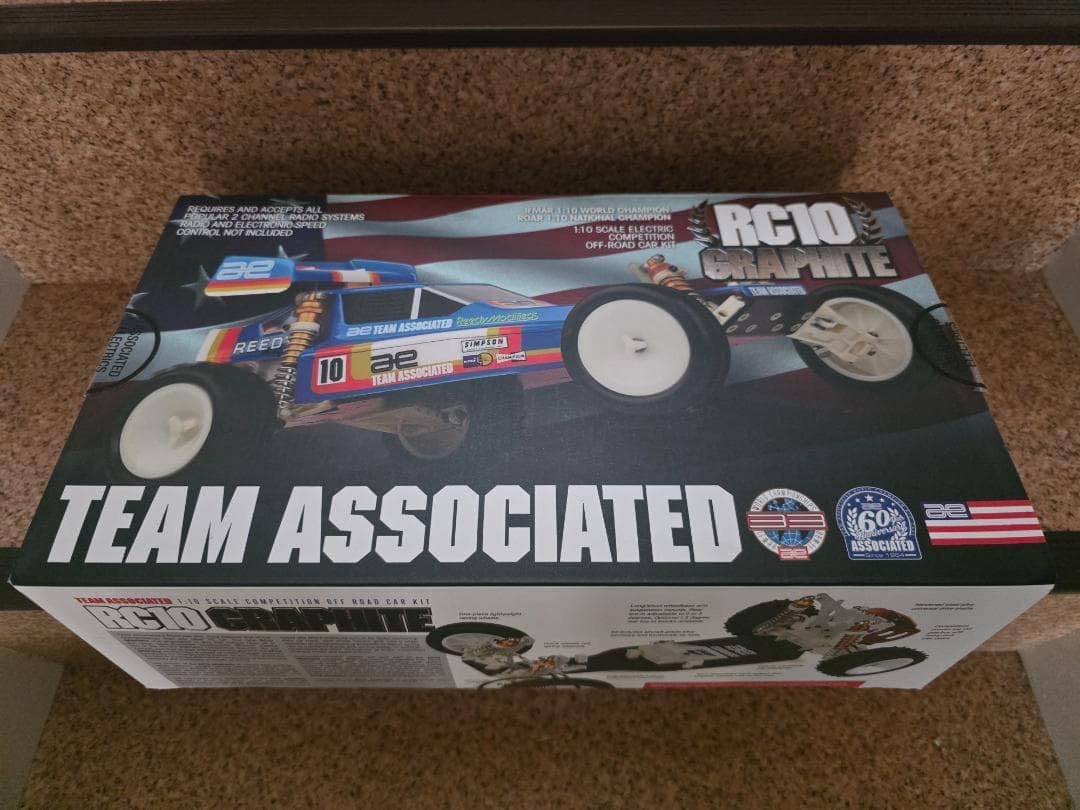 アソシエイテッド 1/10 RC10 Graphite kitAmazon.com: Team Associated