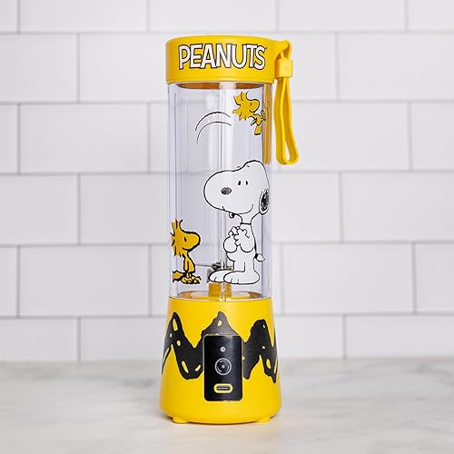 Uncanny Brands Peanuts Snoopy & Woodstock Licuadora portátil recargable por USB