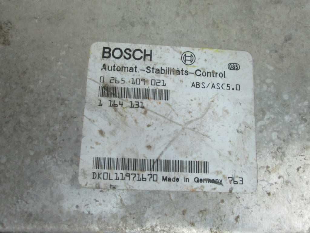 Engine ECM Control Module Fits 96-98 Compatible with BMW 540i 740i 1 164 131 1164131