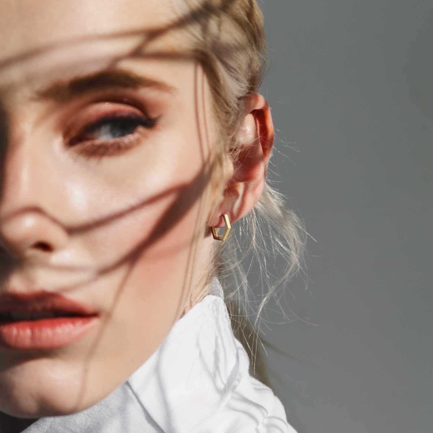 14K Gold Hoop Earrings for Women in Hexagon Styles Delicate Simple Thick Hoop Earrings Allergy-Free Small Gold Hoops Earring 20 mm