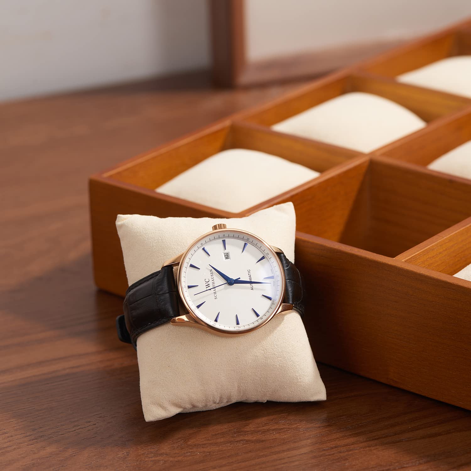 Bandeja de almacenamiento de reloj de madera maciza para cajón reloj, organizador de almohada, bandeja de exhibición (beige)