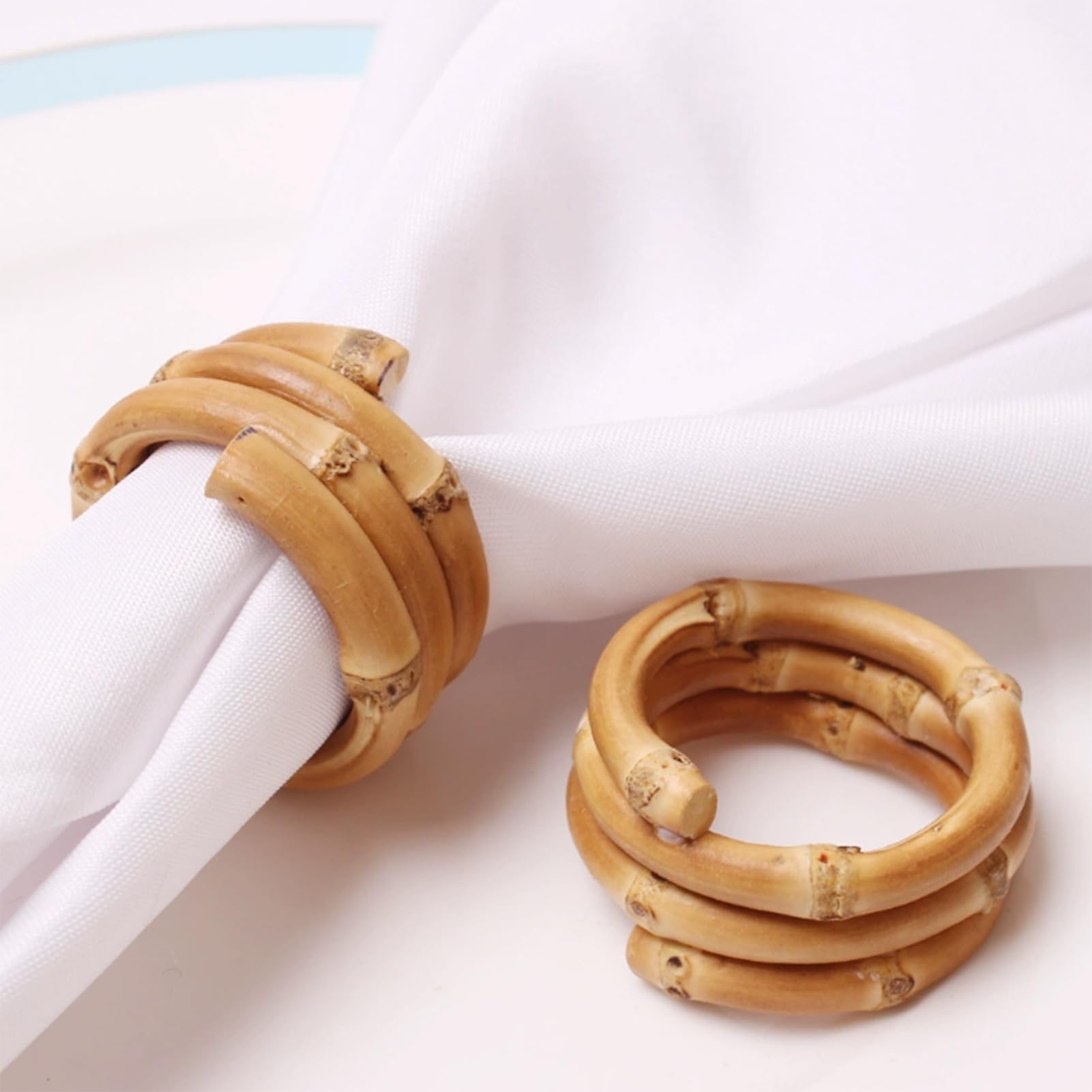 Lot de 100 Ronds de Serviette en Bambou Faits Main, décorations de Table rustiques, pour Anniversaire, Noël, Thanksgiving et Mariage.