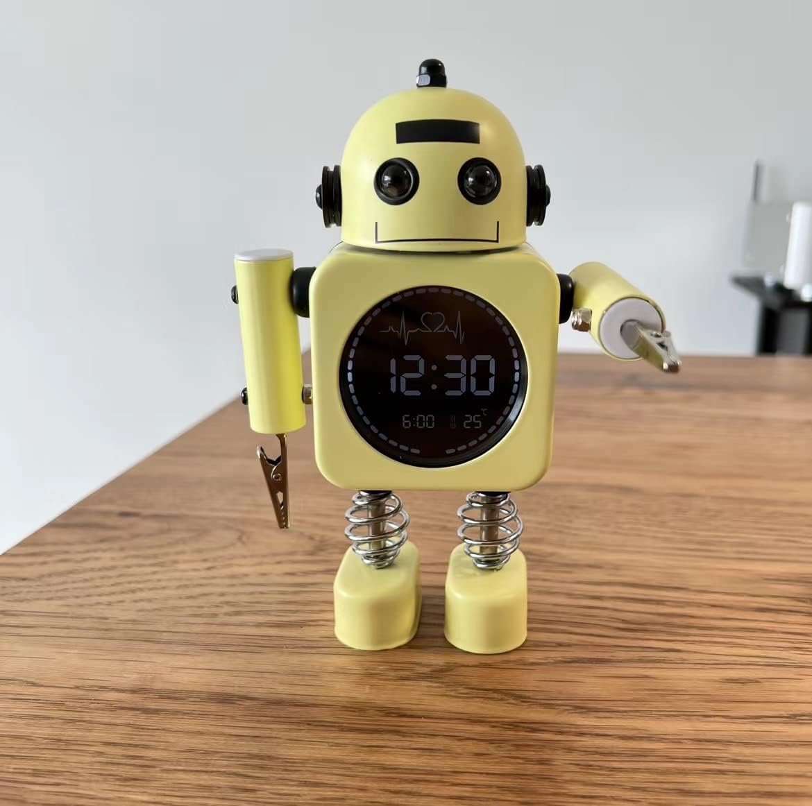 置き物 置き時計 かわいい 目覚まし時計 ロボット時計 ユニーク 置時計 静音 お祝い 子供が喜ぶ プレセントしゃれなイエロー