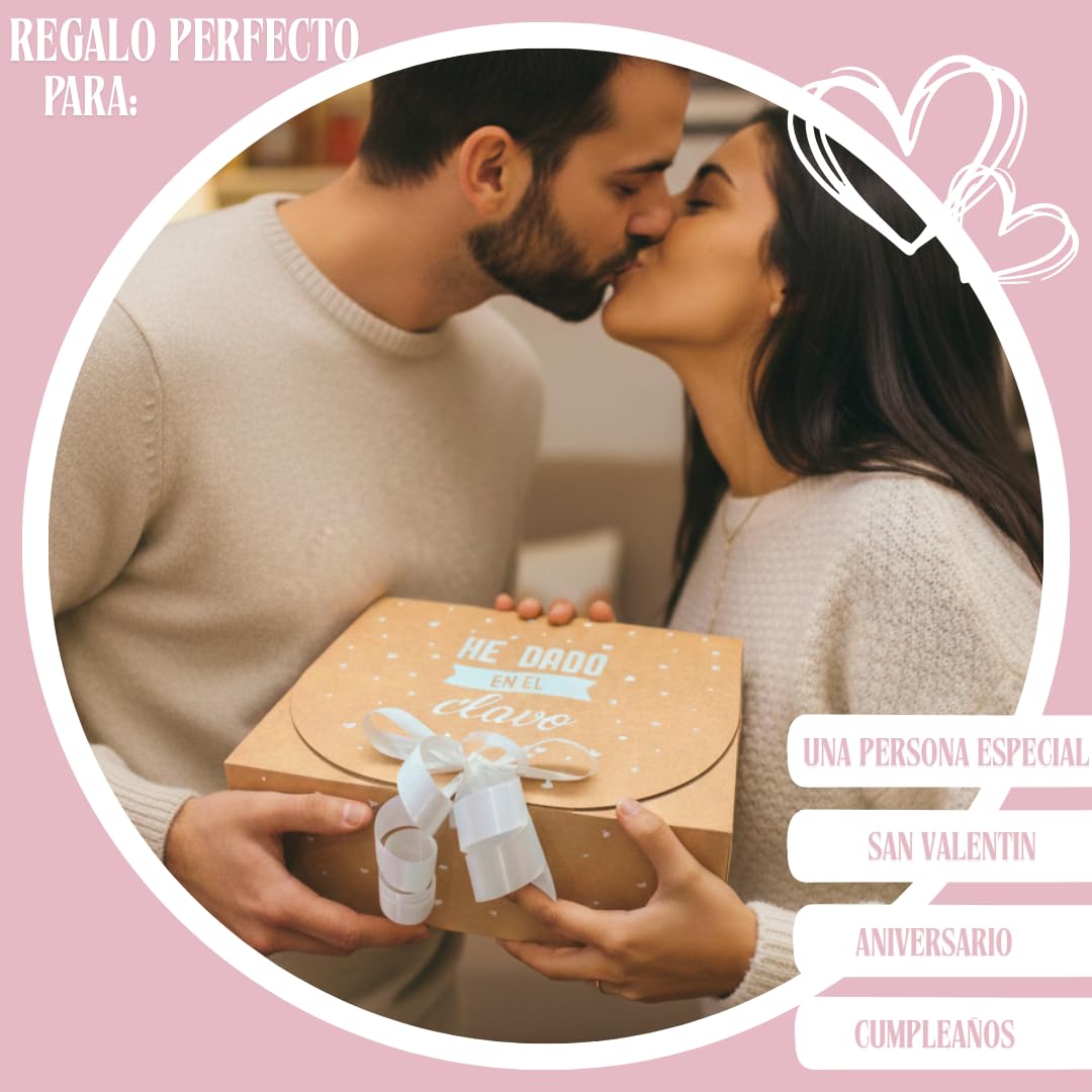 Pack de Peluche Romántico - Taza Pinguinos y más – Regalo Original para Aniversario y San Valentín – Pack Regalo para Novia Ideal para Parejas - Incluye Peluche, Taza, Piruletas y Rosa Eterna