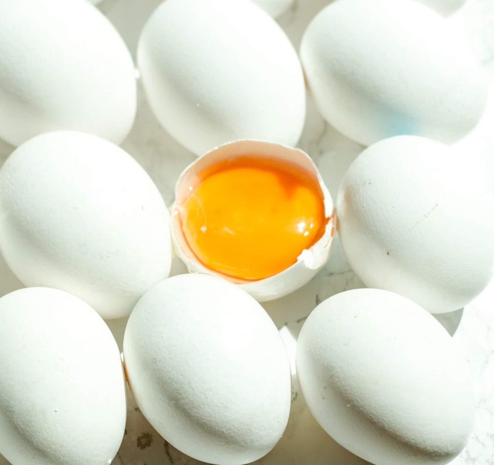 Benamôr – Nata Milky Body Cream – pielęgnujący krem do ciała z ekstraktem z jaja – kojąca i odbudzająca pielęgnacja ciała – dobry zapach, bez parabenów – tubka 150 ml