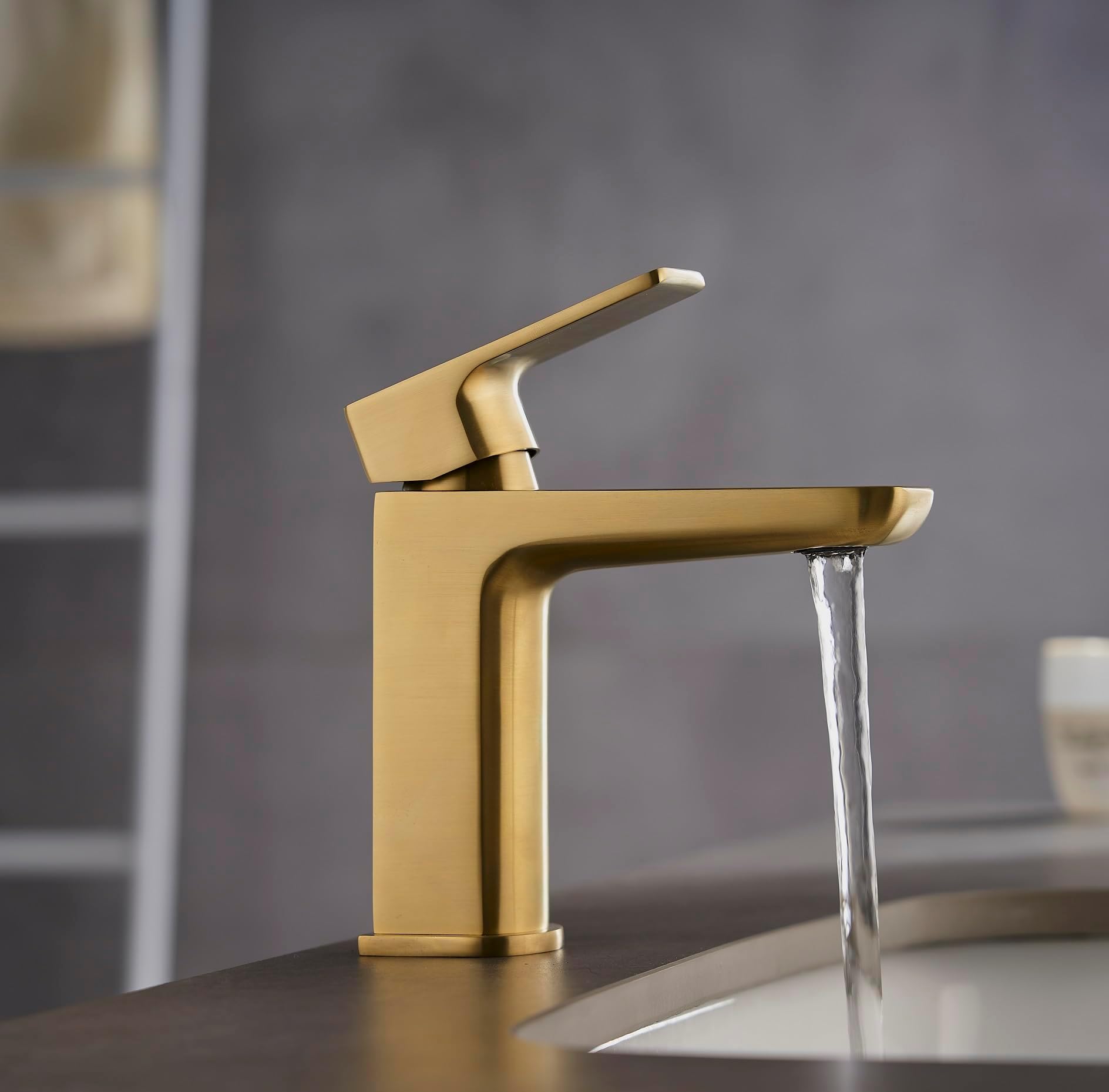 Tranter Single Lever Mono Basin Mixer Tap with Click Clack Waste Bathroom Sink Monoblock Tap Mixer Faucet Brassware Brushed Brass/Gold