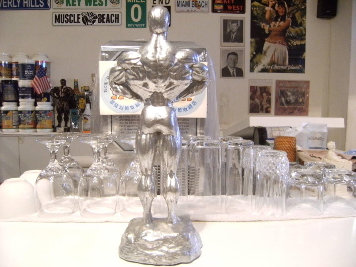非売品★アメリカ選手権大会 ボデイビル トロフィー★ゴールドジム,プロレス 非売品☆アメリカ選手権大会 ボディビル トロフィー ゴールド