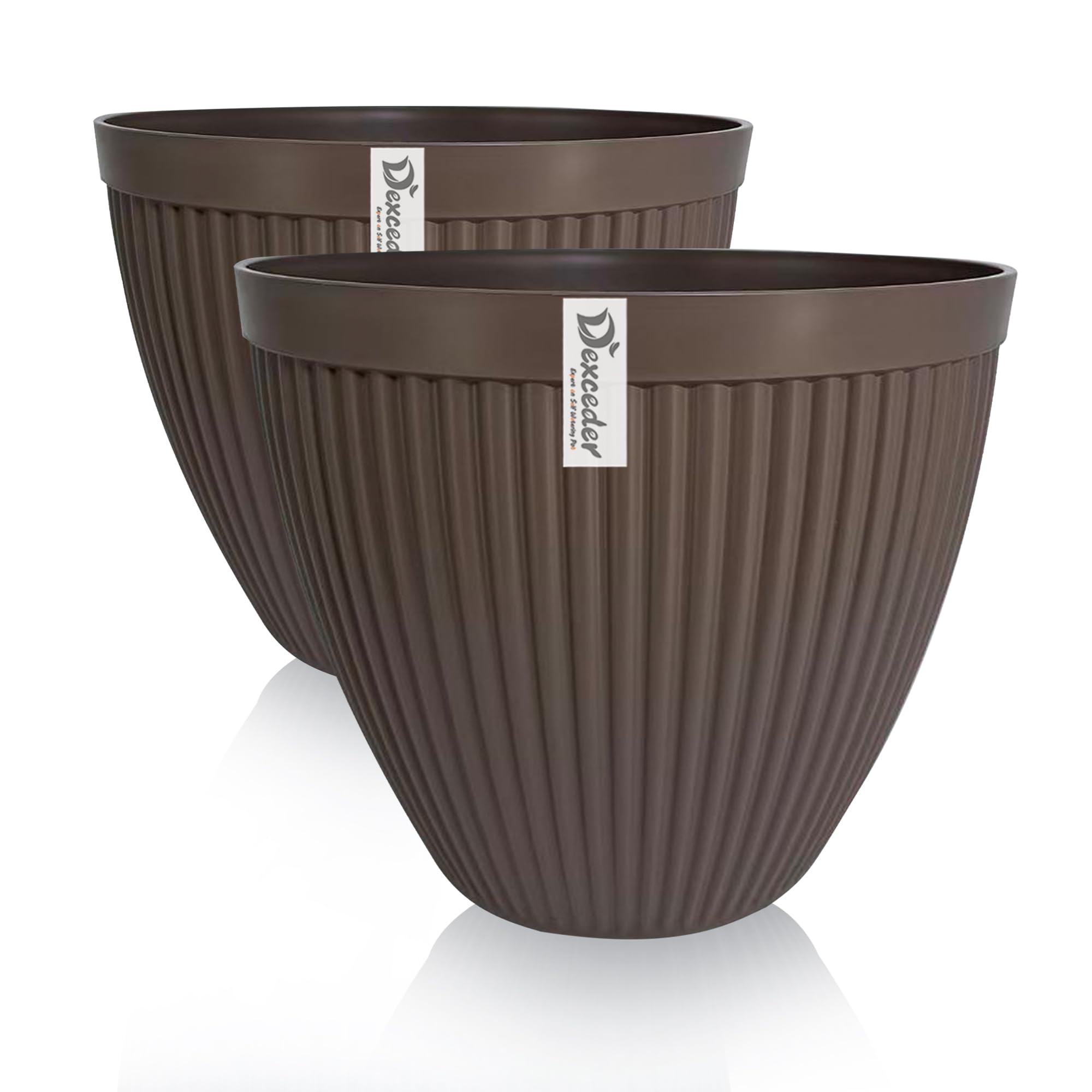 Pots de fleurs à rayures taupe pour sublimer votre décoration de table