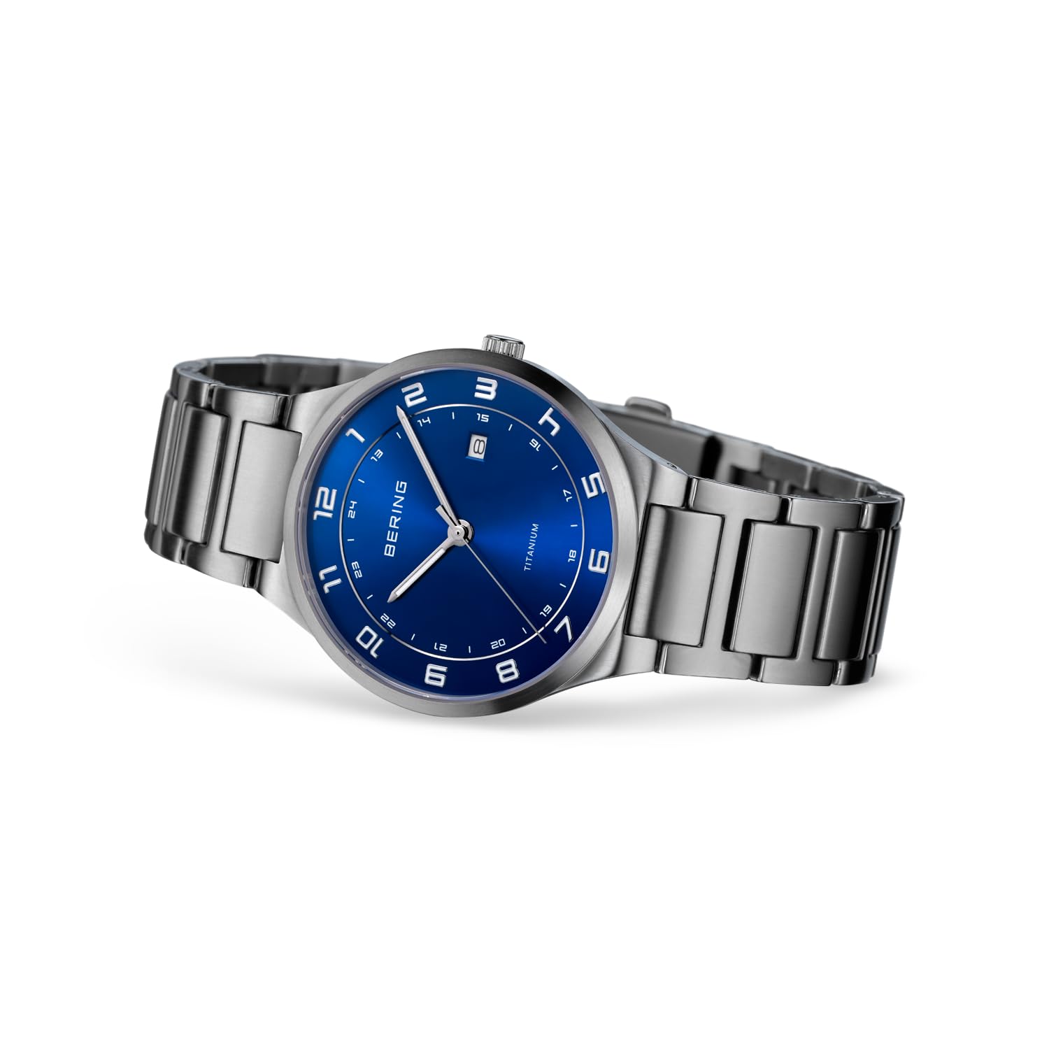 BERING Męski zegarek kwarcowy | zegarek na rękę z tytanową kopertą w kolorze srebrnym o średnicy 40 mm z niebieską tarczą | bransoleta tytanowa | 10 ATM | 15139-707