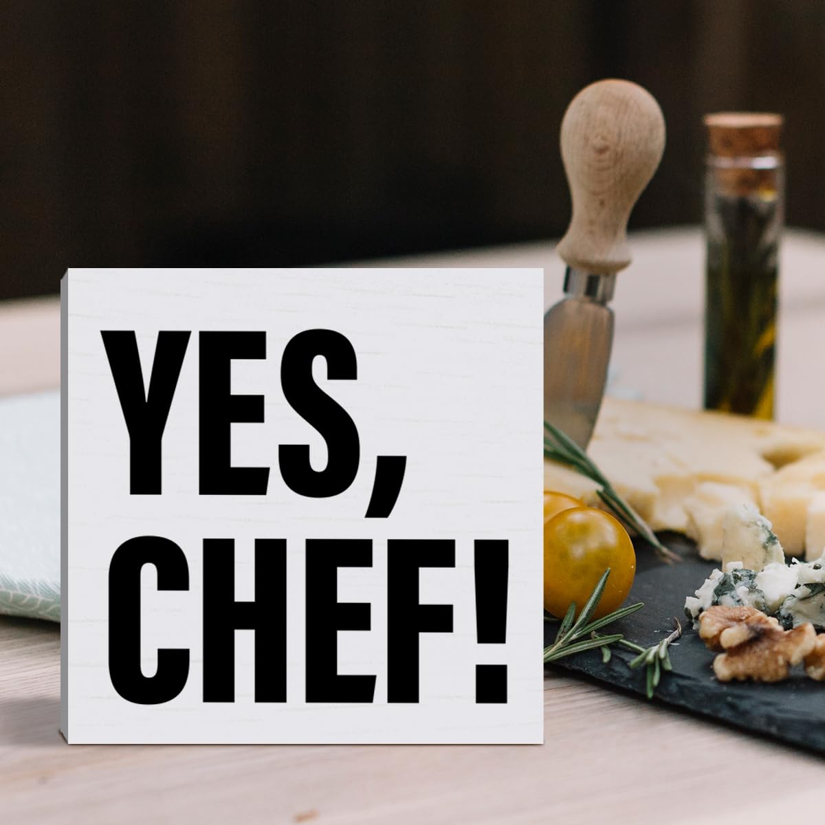 Chef Gift for Women Men, Cooking Lovers Mom Grandma Cooker Christmas Birthday Gift, Farmhouse Kitchen Counter Cabinet Decor Dining Room Table Decoration Wooden Sign, Yes Chef