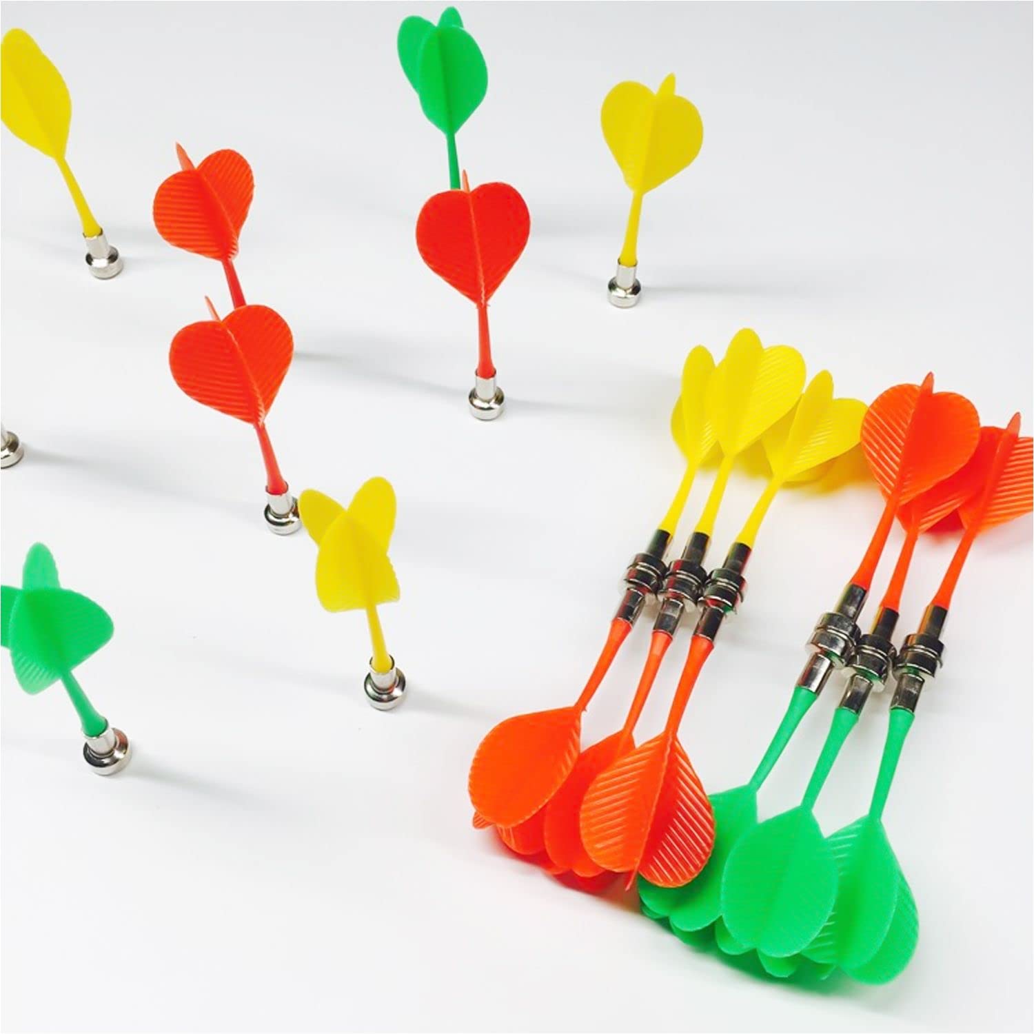 Juego de 15 Dardos magnéticos de Repuesto para Blanco de Interior, 5 Colores Mezclados (Verde, Rojo, Amarillo, Azul, Negro)
