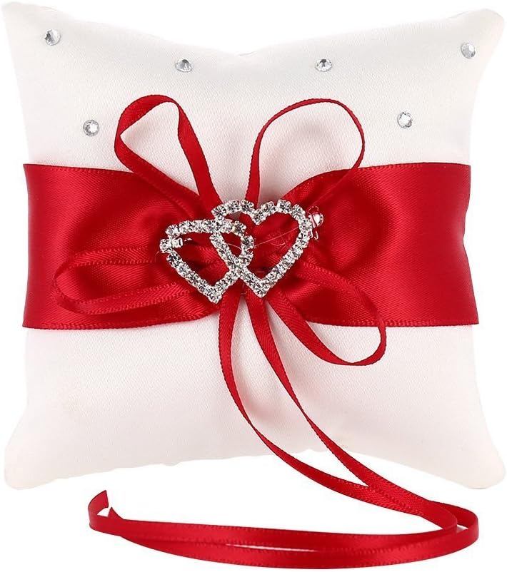 cuscino rosso per la fede nuziale